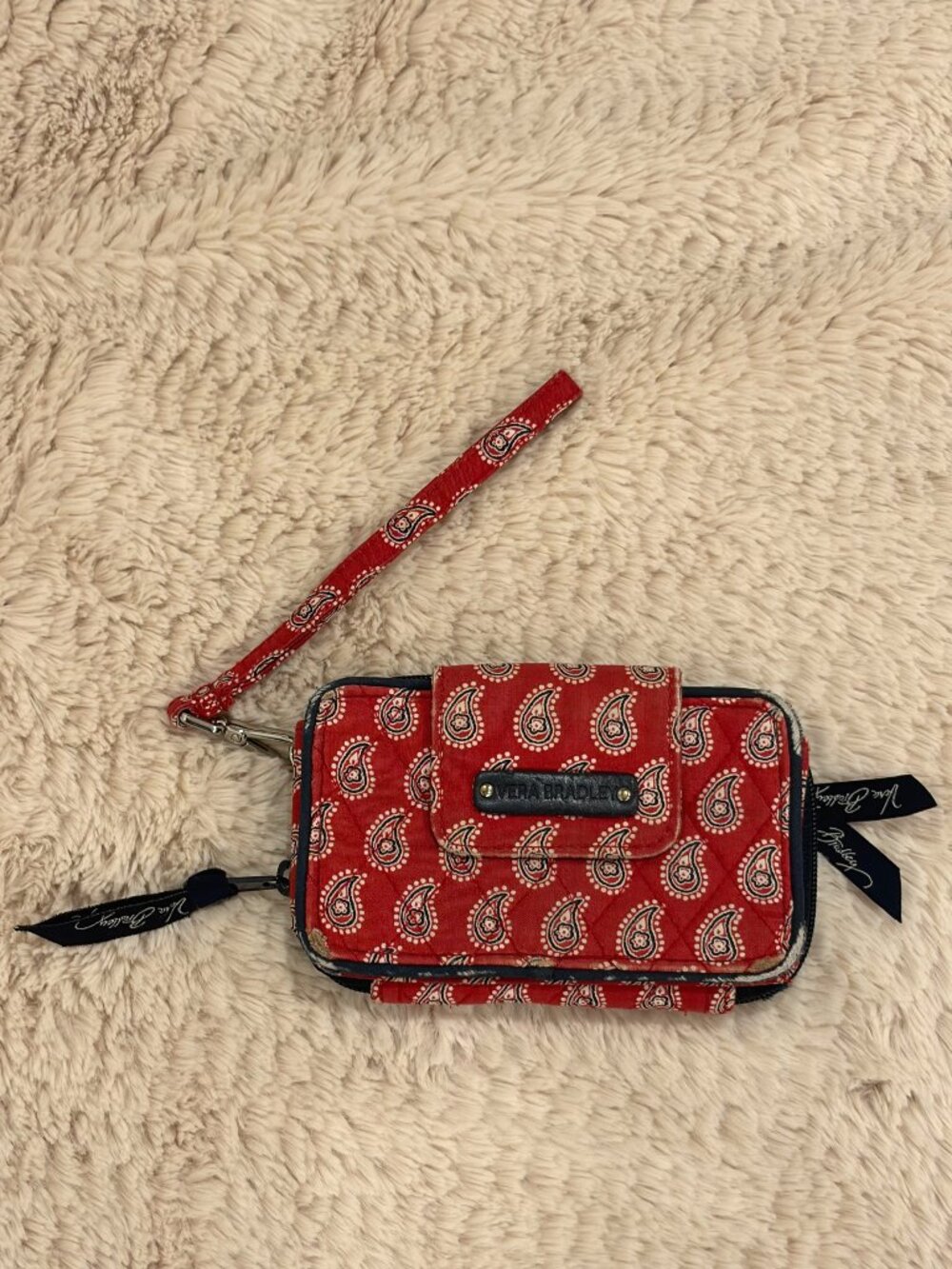 Vintage Retired Vera Bradley Mesa Red Paisley All In One Quilted Wristlet Wallet